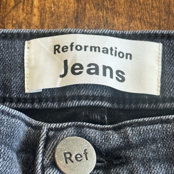 Reformation | High-rise Skinny Straight Ankle Length Jeans in Avalon (Gray) - Picture 3 of 9